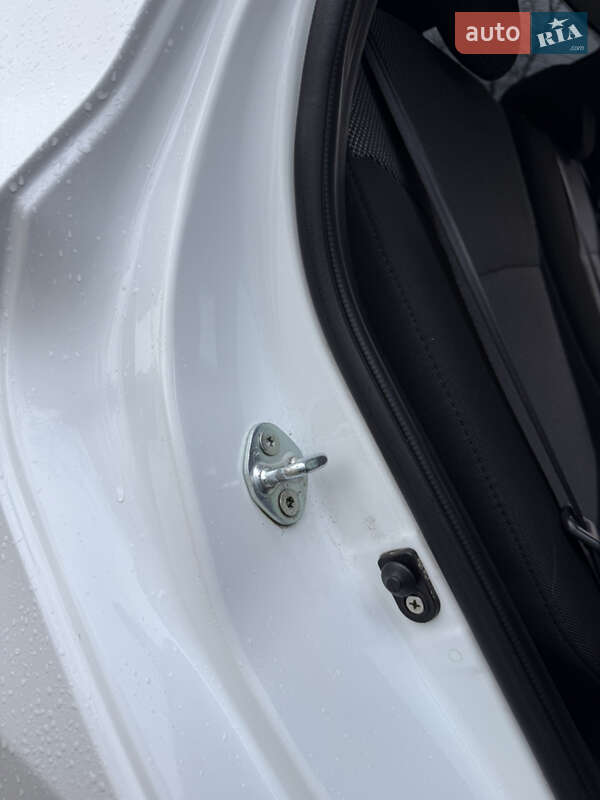 Седан Hyundai Accent 2013 в Киеве фото 28 Седан Hyundai Accent 2013 в Киеве