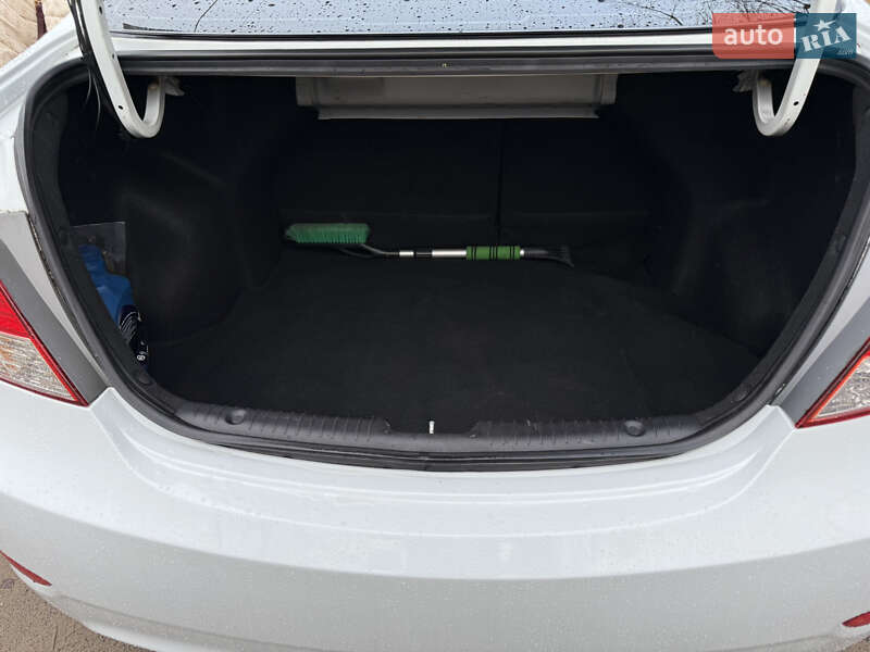 Седан Hyundai Accent 2013 в Киеве фото 39 Седан Hyundai Accent 2013 в Киеве