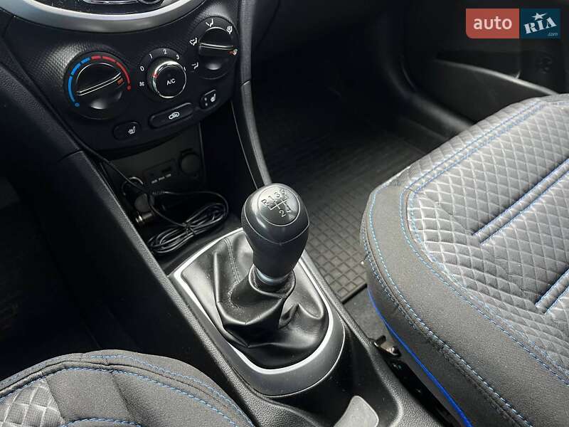 Седан Hyundai Accent 2013 в Киеве фото 25 Седан Hyundai Accent 2013 в Киеве