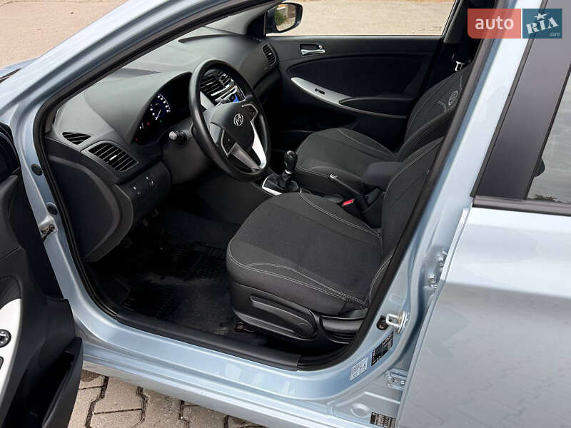 Седан Hyundai Accent 2011 в Харькове фото 26 Седан Hyundai Accent 2011 в Харькове