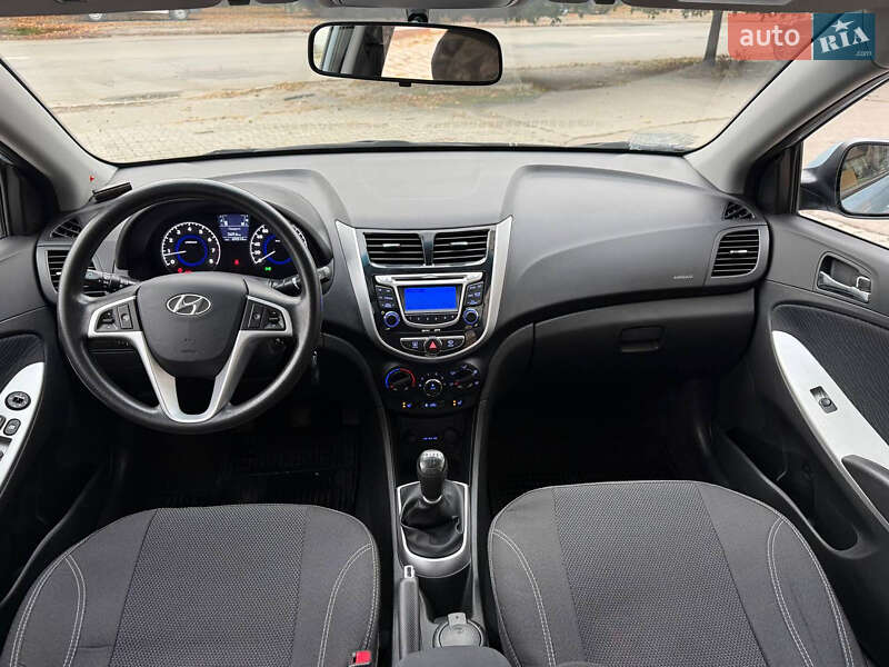 Седан Hyundai Accent 2011 в Харькове фото 32 Седан Hyundai Accent 2011 в Харькове