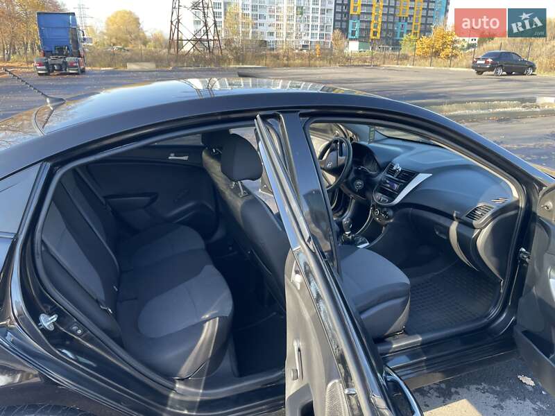 Седан Hyundai Accent 2013 в Чернігові фото 19 Седан Hyundai Accent 2013 в Чернігові