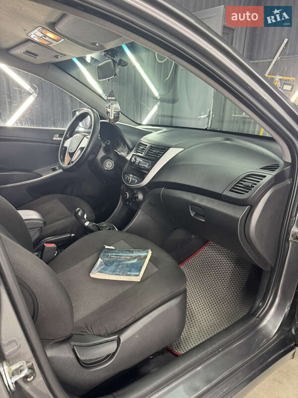 Седан Hyundai Accent 2011 в Одессе фото 10 Седан Hyundai Accent 2011 в Одессе