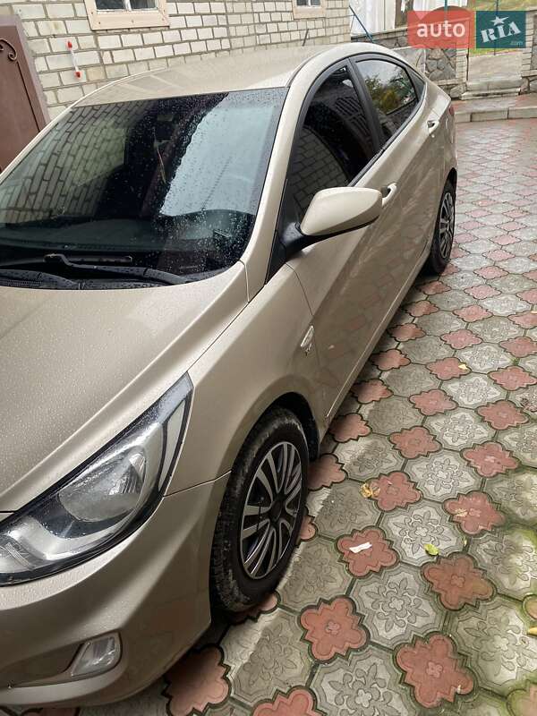 Седан Hyundai Accent 2012 в Харкові фото 6 Седан Hyundai Accent 2012 в Харкові