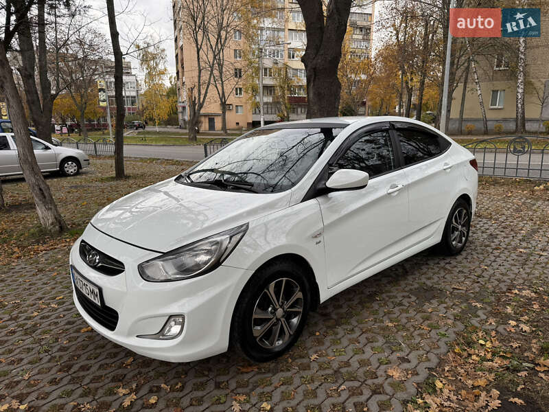 Седан Hyundai Accent 2012 в Харькове