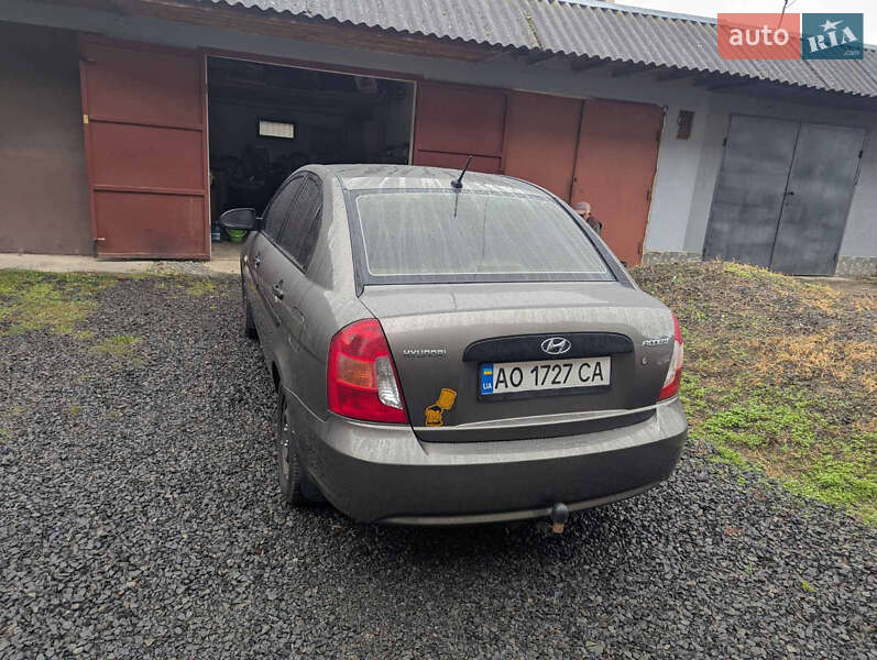 Седан Hyundai Accent 2008 в Ужгороде