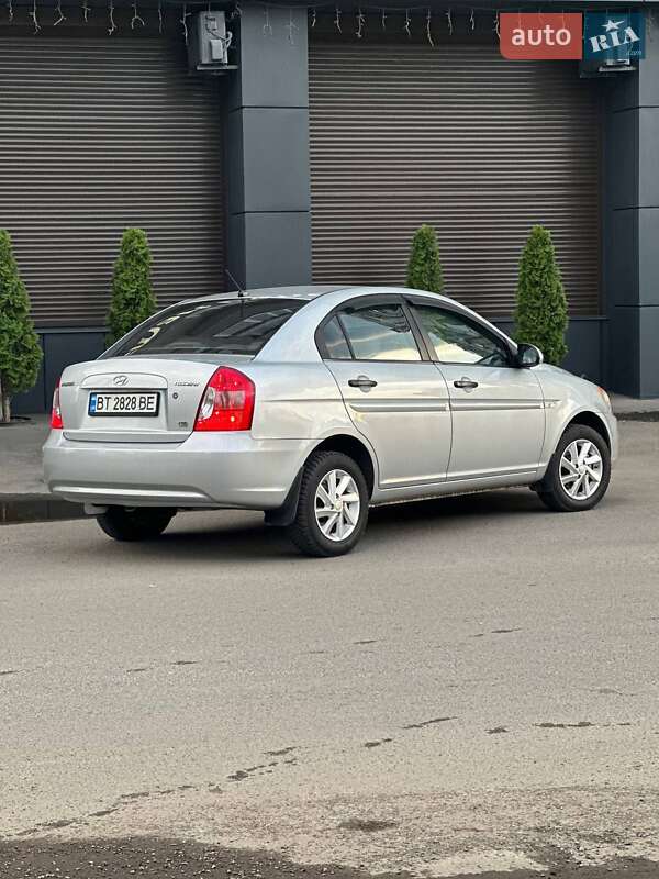 Седан Hyundai Accent 2008 в Днепре