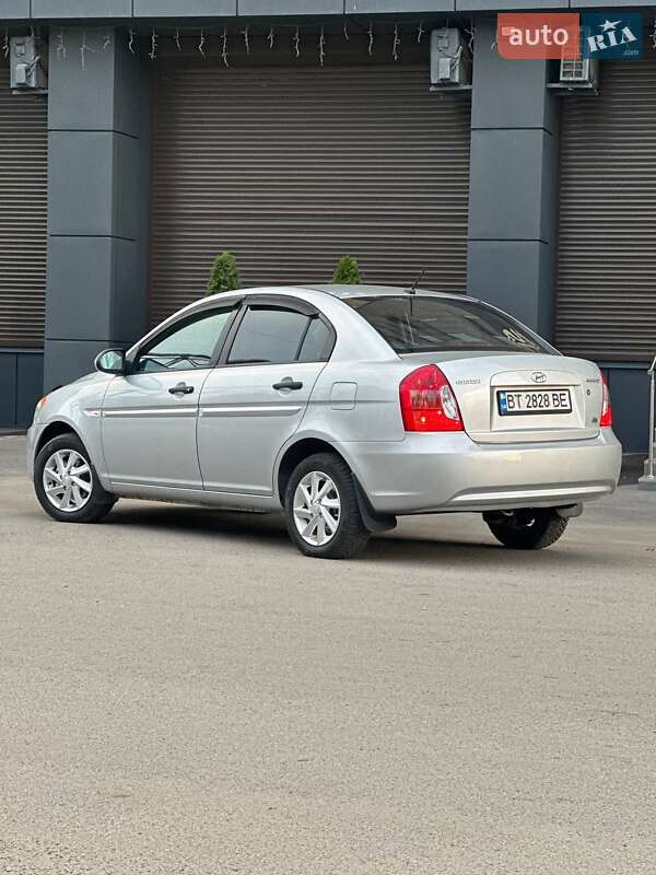 Седан Hyundai Accent 2008 в Днепре