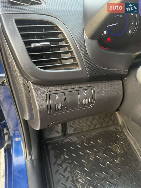 Седан Hyundai Accent 2013 в Харкові