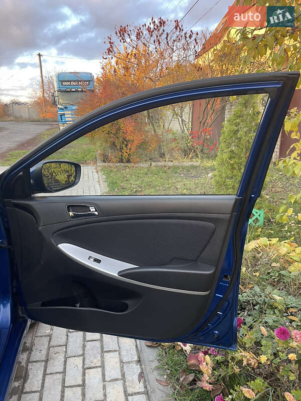 Седан Hyundai Accent 2013 в Харкові