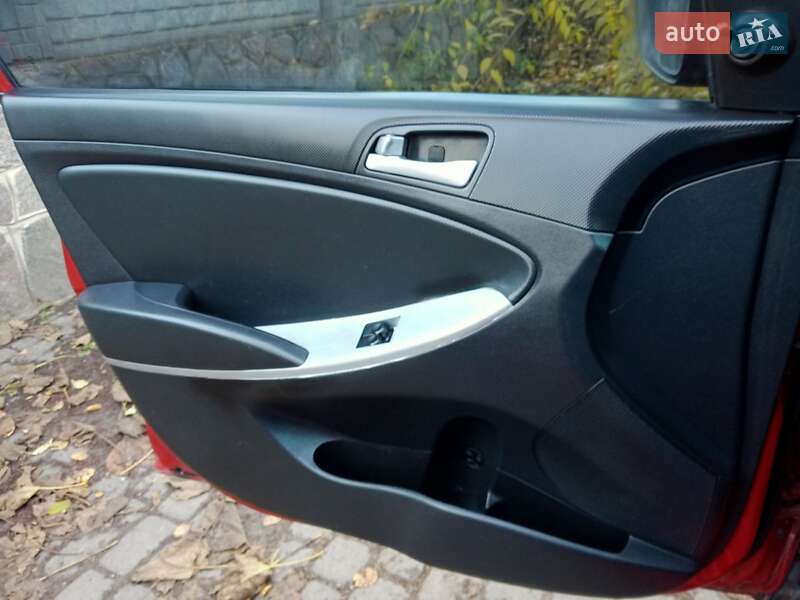 Седан Hyundai Accent 2011 в Полтаві