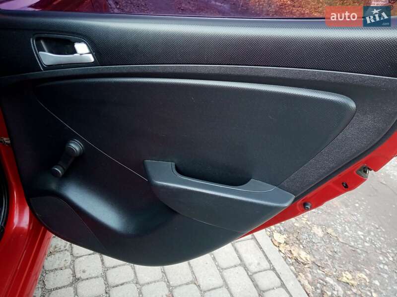 Седан Hyundai Accent 2011 в Полтаві