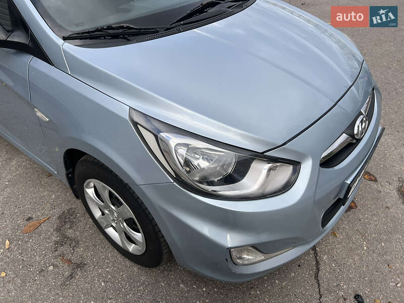 Седан Hyundai Accent 2012 в Харькове фото 4 Седан Hyundai Accent 2012 в Харькове