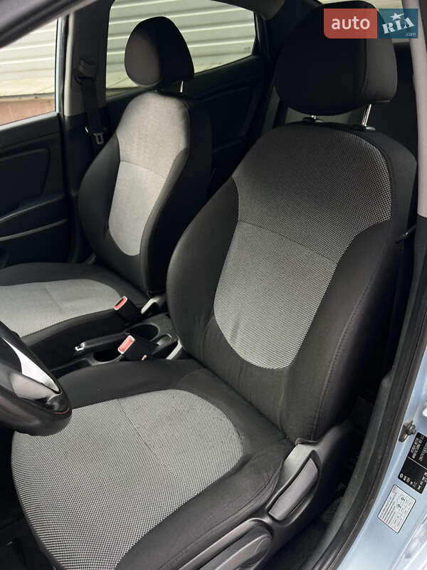 Седан Hyundai Accent 2012 в Харькове фото 14 Седан Hyundai Accent 2012 в Харькове