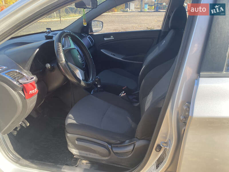 Седан Hyundai Accent 2011 в Полтаві