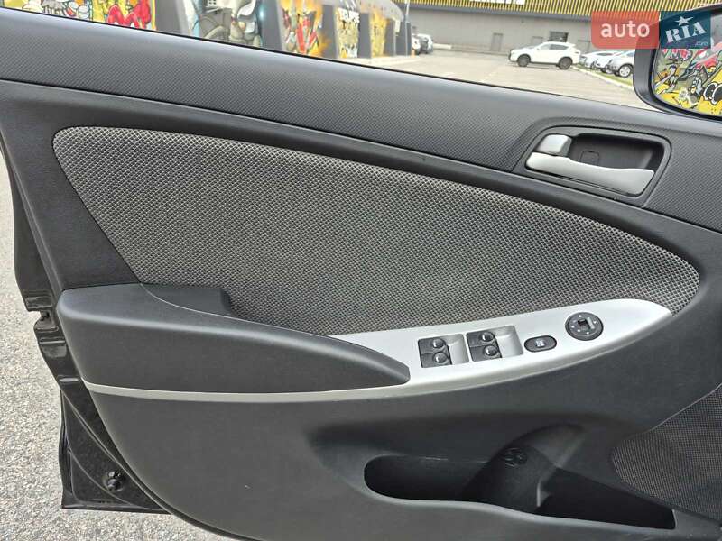 Седан Hyundai Accent 2014 в Киеве