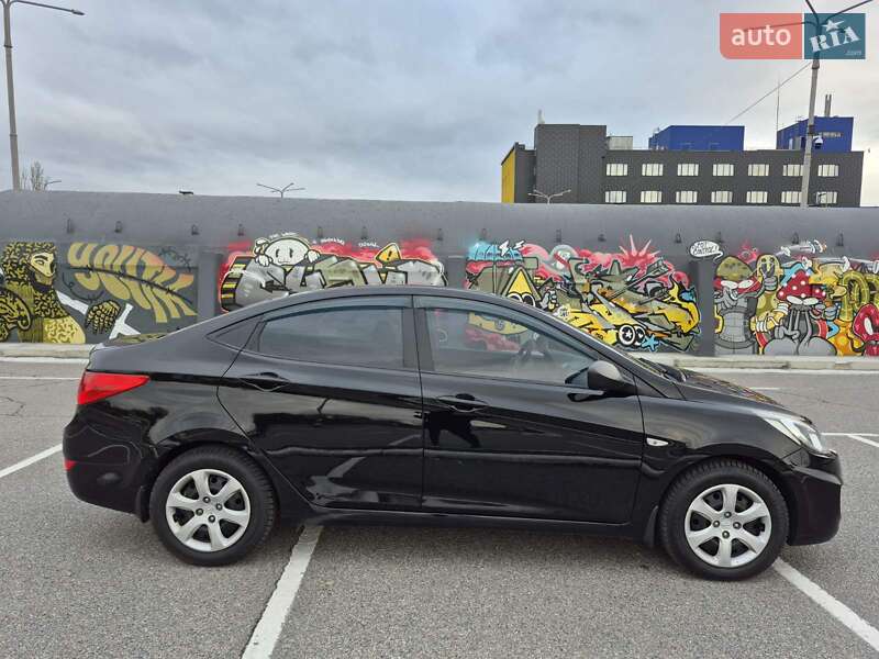 Седан Hyundai Accent 2014 в Киеве
