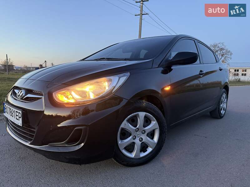 Седан Hyundai Accent 2011 в Тернополе