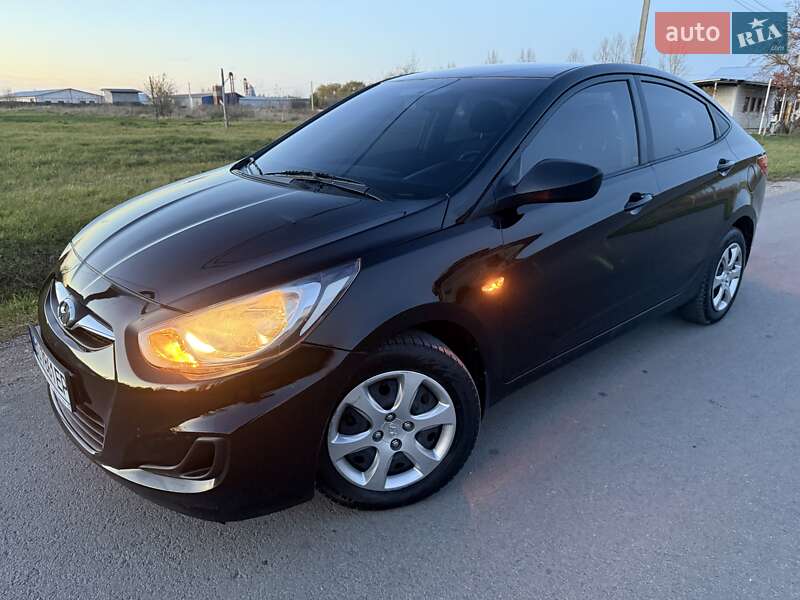 Седан Hyundai Accent 2011 в Тернополе