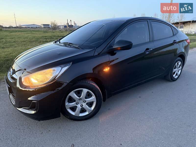Седан Hyundai Accent 2011 в Тернополе