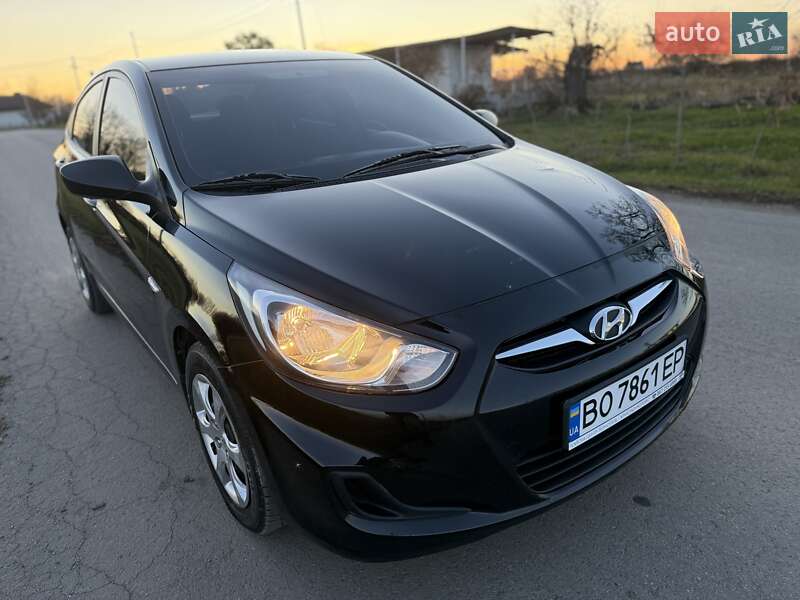 Седан Hyundai Accent 2011 в Тернополе