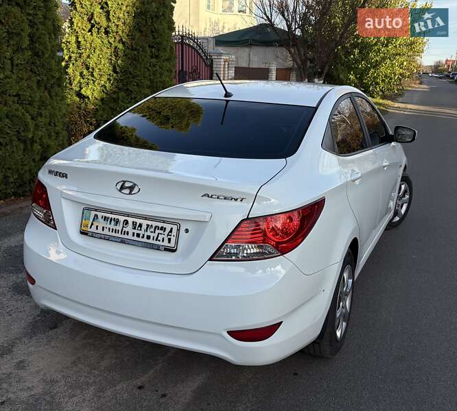 Седан Hyundai Accent 2012 в Макарове фото 3 Седан Hyundai Accent 2012 в Макарове