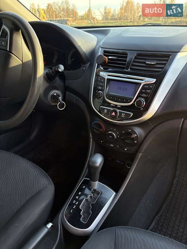 Седан Hyundai Accent 2012 в Макарове фото 7 Седан Hyundai Accent 2012 в Макарове