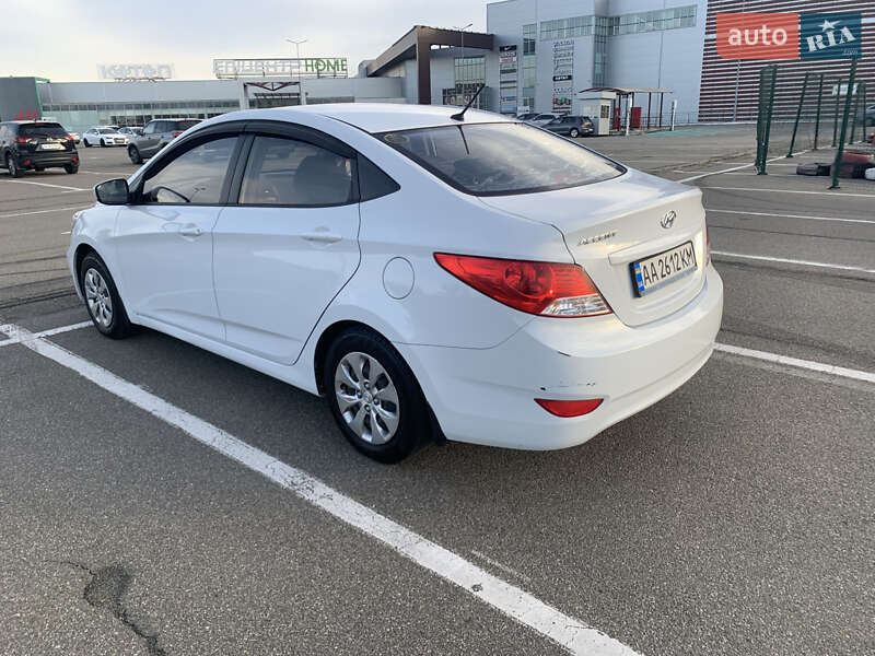 Седан Hyundai Accent 2019 в Києві