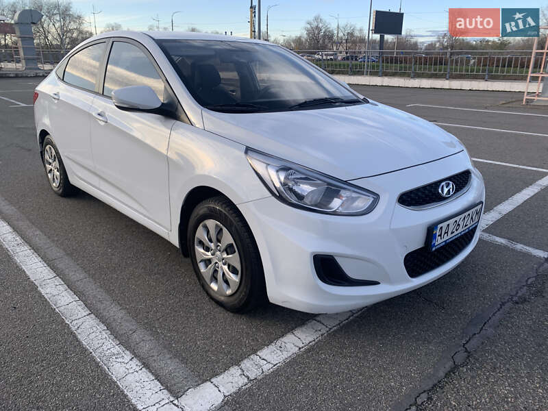 Седан Hyundai Accent 2019 в Києві