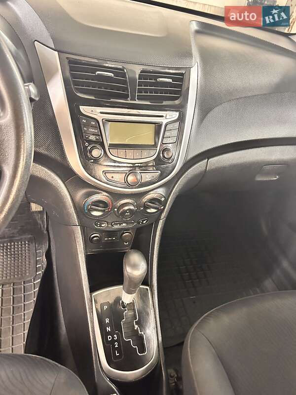 Седан Hyundai Accent 2012 в Одессе фото 12 Седан Hyundai Accent 2012 в Одессе