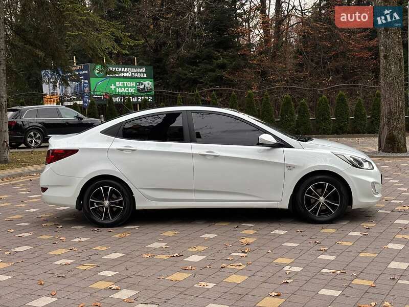 Седан Hyundai Accent 2012 в Трускавце