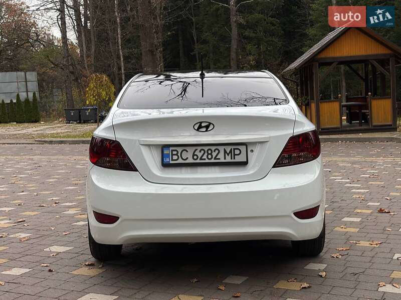 Седан Hyundai Accent 2012 в Трускавце