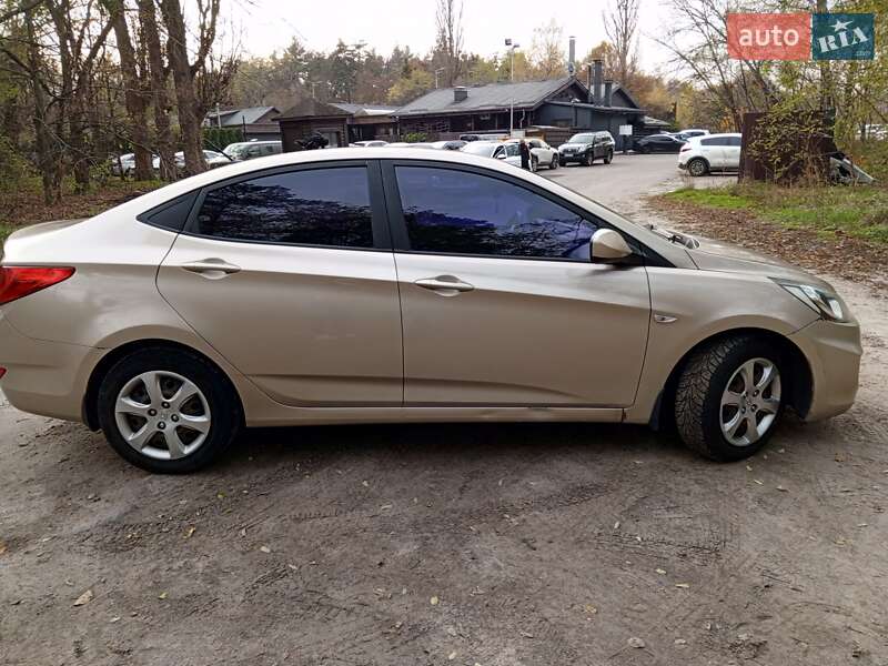 Седан Hyundai Accent 2011 в Києві фото 4 Седан Hyundai Accent 2011 в Києві