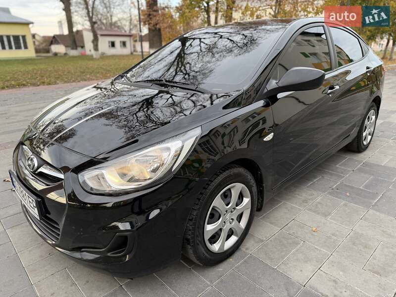 Седан Hyundai Accent 2011 в Тернополе