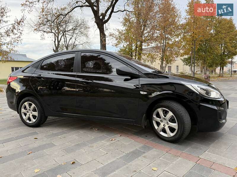 Седан Hyundai Accent 2011 в Тернополе