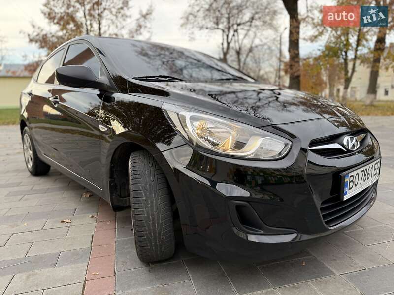 Седан Hyundai Accent 2011 в Тернополе