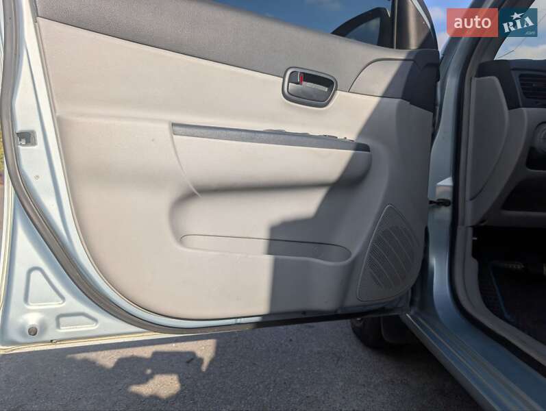 Седан Hyundai Accent 2006 в Днепре фото 8 Седан Hyundai Accent 2006 в Днепре