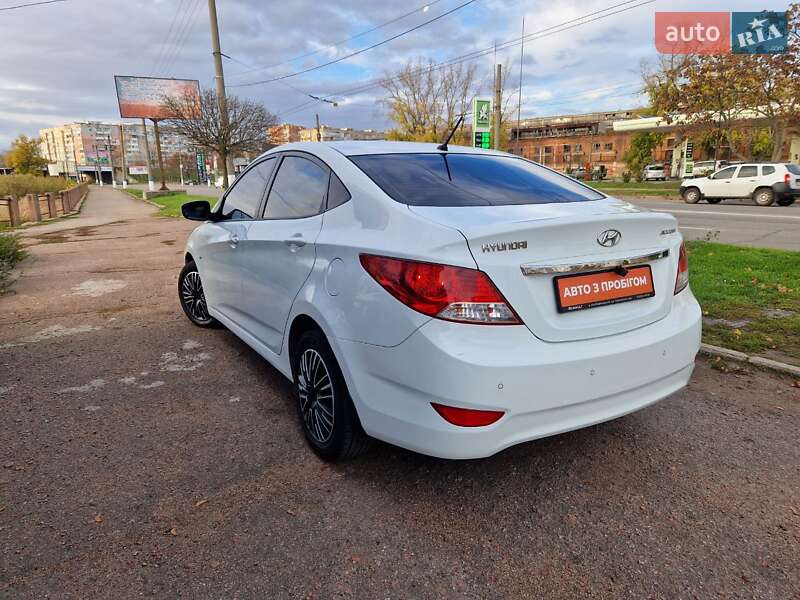 Седан Hyundai Accent 2011 в Кропивницком