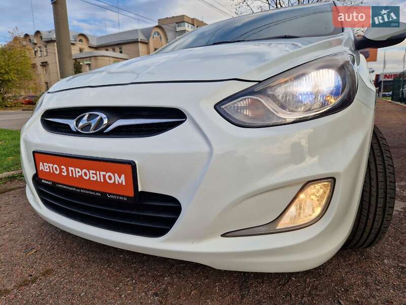 Седан Hyundai Accent 2011 в Кропивницком