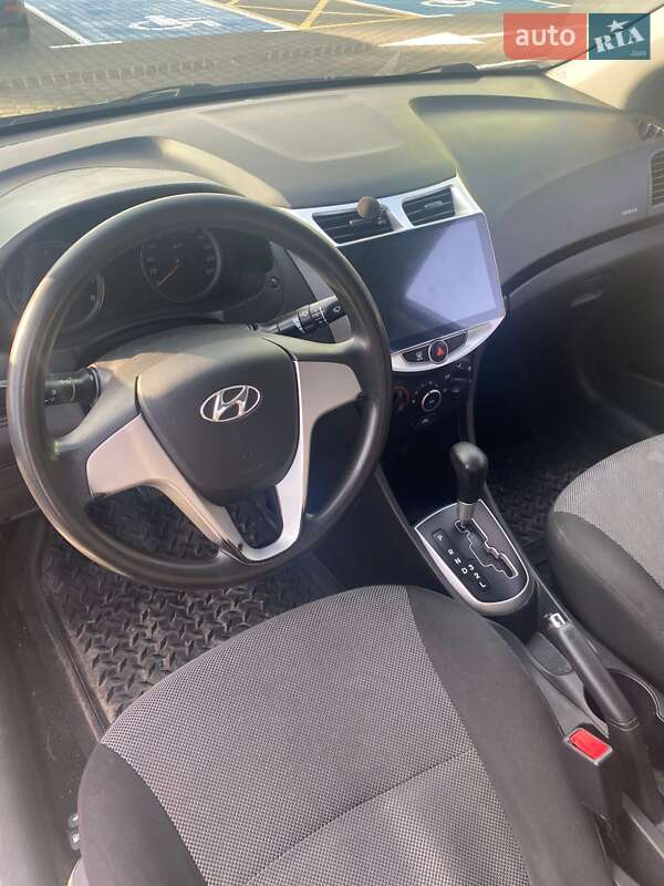 Седан Hyundai Accent 2011 в Киеве