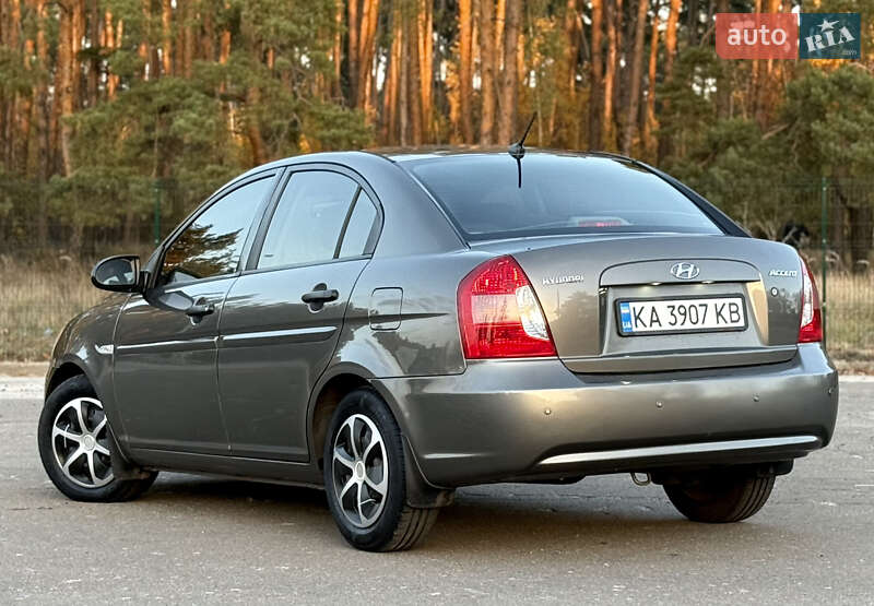 Седан Hyundai Accent 2008 в Киеве