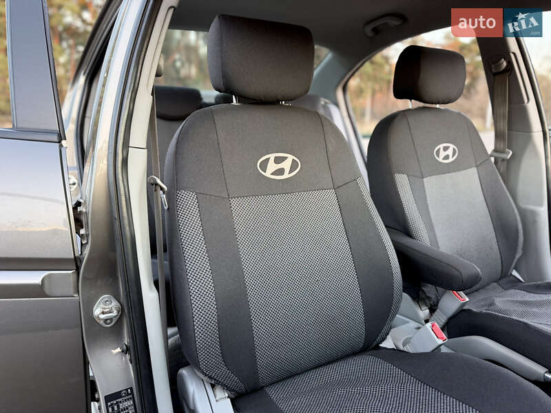 Седан Hyundai Accent 2008 в Киеве