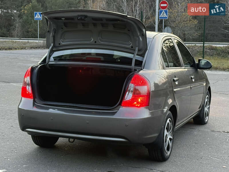 Седан Hyundai Accent 2008 в Киеве