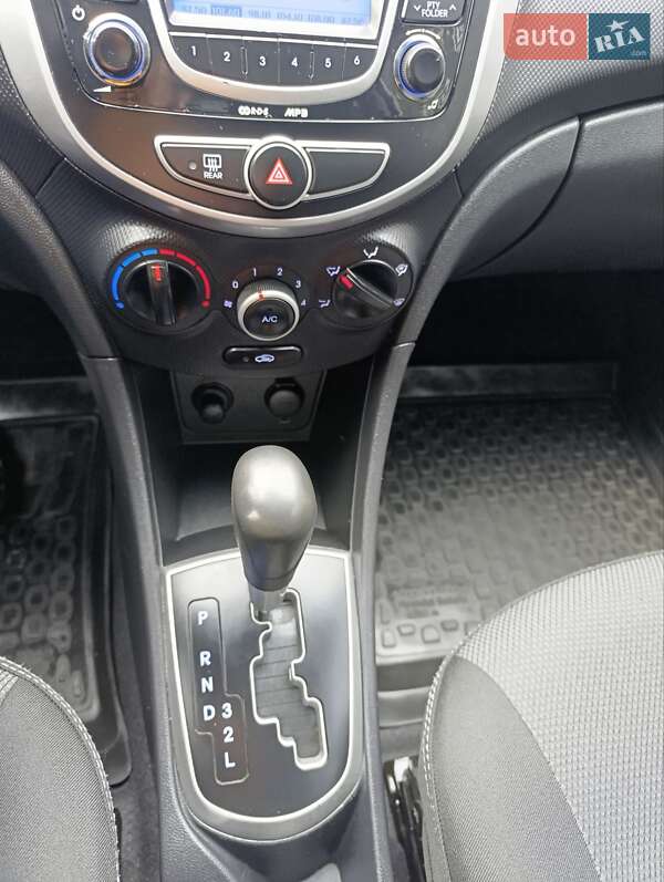 Седан Hyundai Accent 2011 в Ахтырке