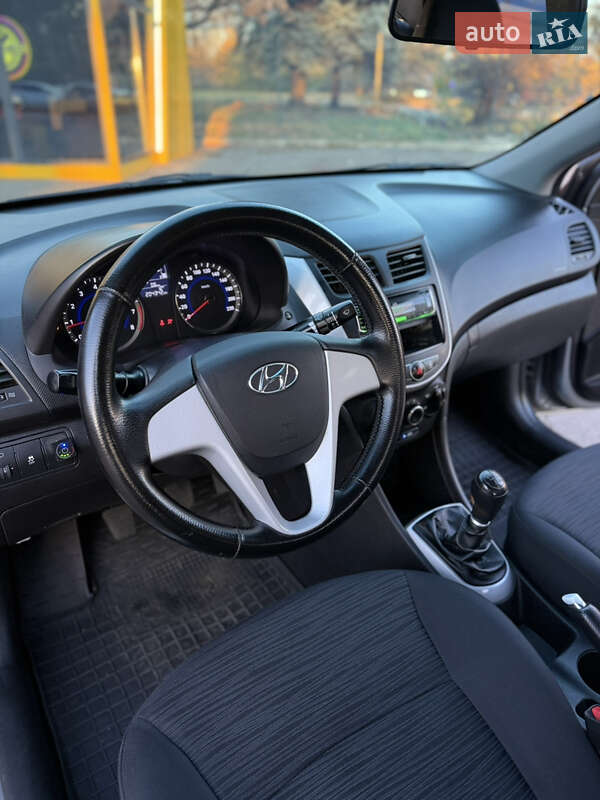 Седан Hyundai Accent 2019 в Киеве фото 13 Седан Hyundai Accent 2019 в Киеве