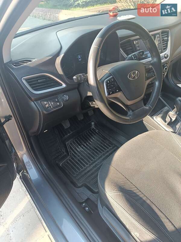 Седан Hyundai Accent 2017 в Киеве