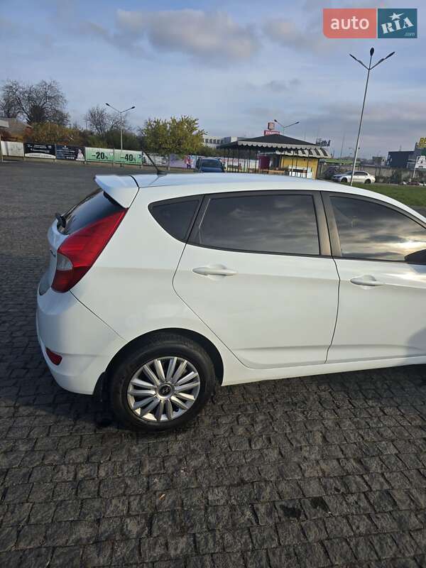 Хэтчбек Hyundai Accent 2012 в Полтаве