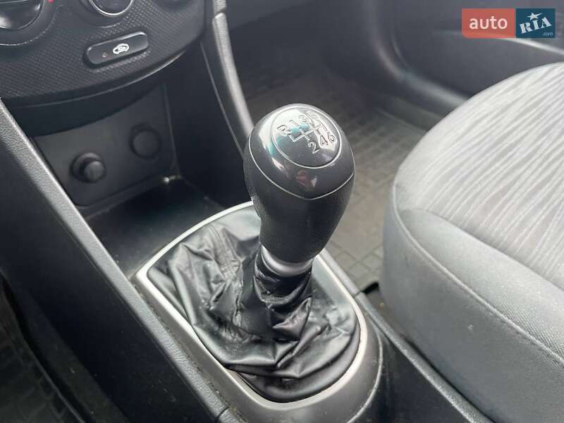 Седан Hyundai Accent 2018 в Киеве фото 23 Седан Hyundai Accent 2018 в Киеве