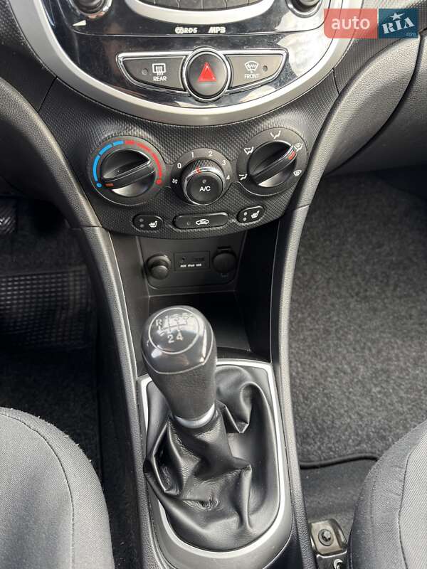 Седан Hyundai Accent 2011 в Киеве фото 24 Седан Hyundai Accent 2011 в Киеве