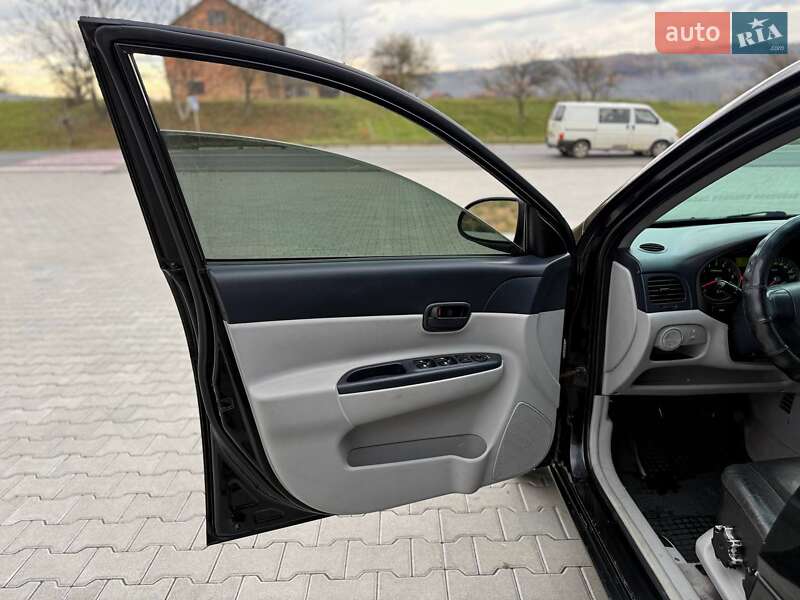 Седан Hyundai Accent 2007 в Черновцах